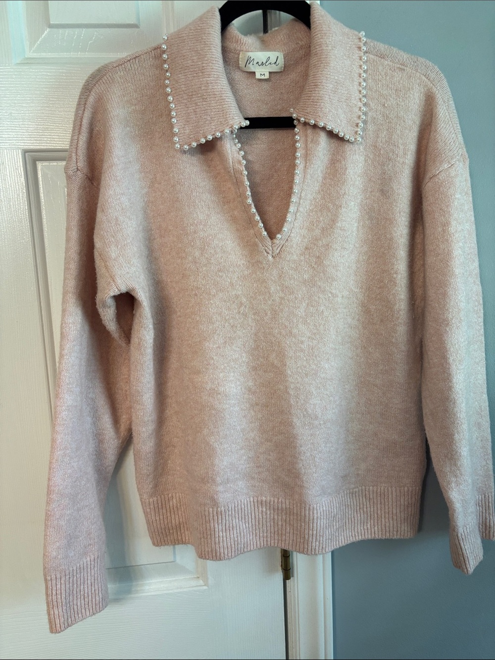 Marled Pearl-Trim V-Neck Sweater in Blush